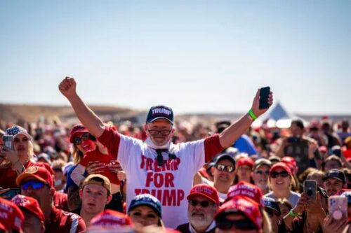 i sostenitori di trump restano